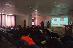 برگزاری دوره آموزشی مدیریت پیشرفته کمک‌ های حیاتی ویژه تکنسین های اورژانس شیراز