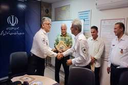 اورژانس فارس درآیین گرامی داشت هفته دفاع مقدس از ایثارگران، خانواده شهدا و جانبازان تقدیر کرد
