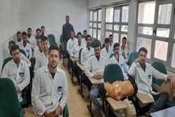دانشجویان فوریت‌ های پزشکی با آموزش‌ های تخصصی، مهارت‌ های پیش‌ بیمارستانی خود را ارتقا دادند
